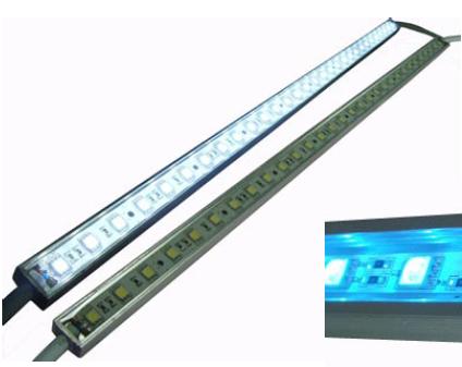 S00082-RGB Serie: Tira rígida Huang (RGB, 0, 12 VDC, 14,4W/metro, CONECTOR, 120º, 60/metro, SMD)